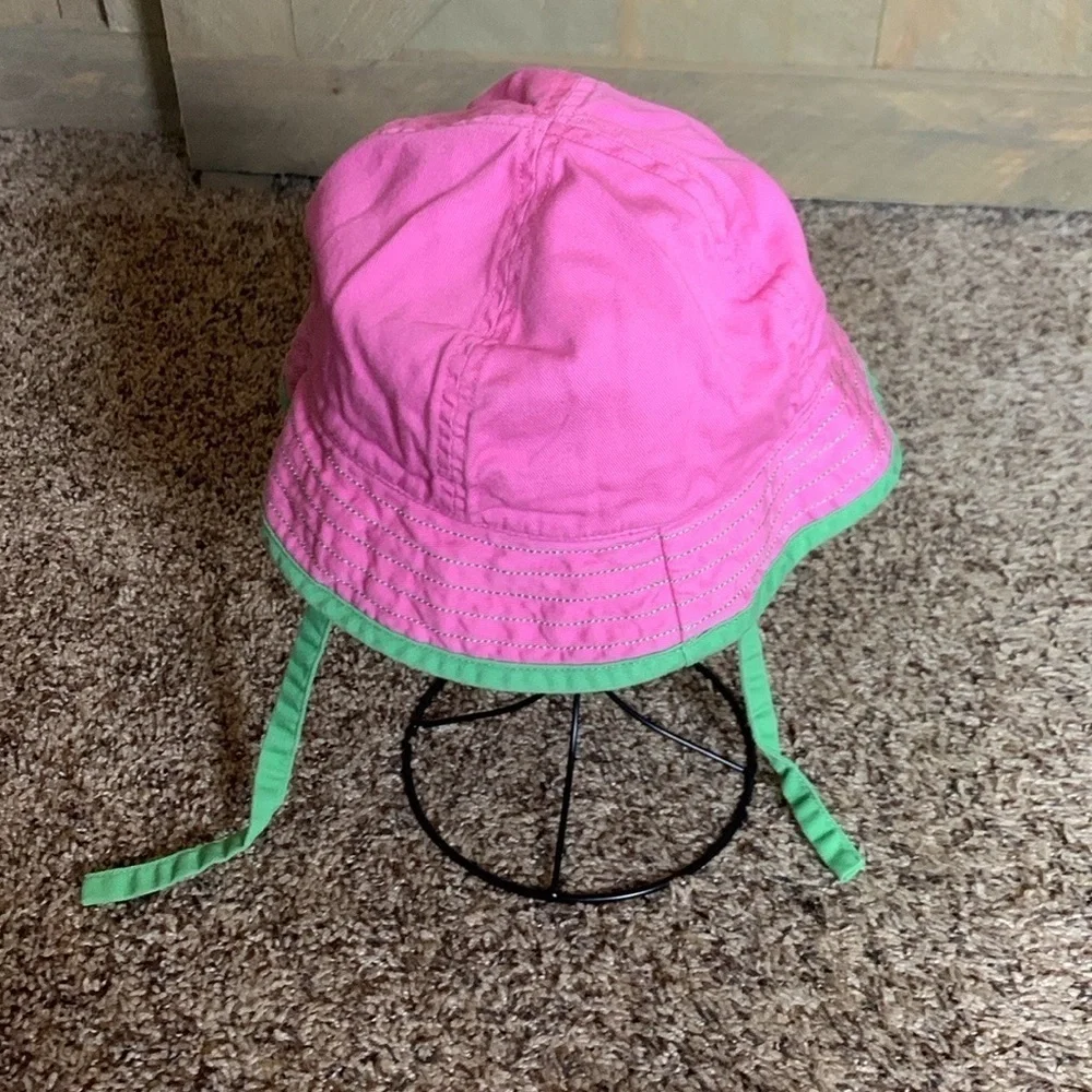 Hanna Andersson pink sunhat with green chin ties Size Medium